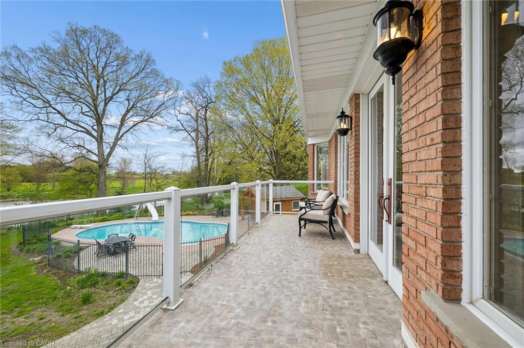 306 Golf Course Road Property Photo 12