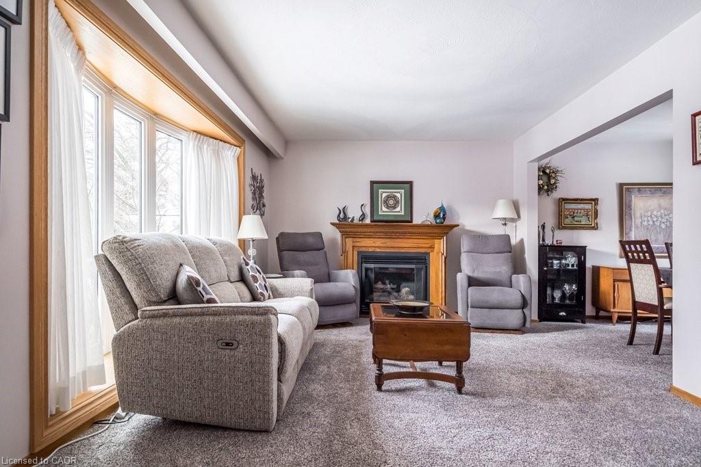 19 Chateau Court Property Photo 8