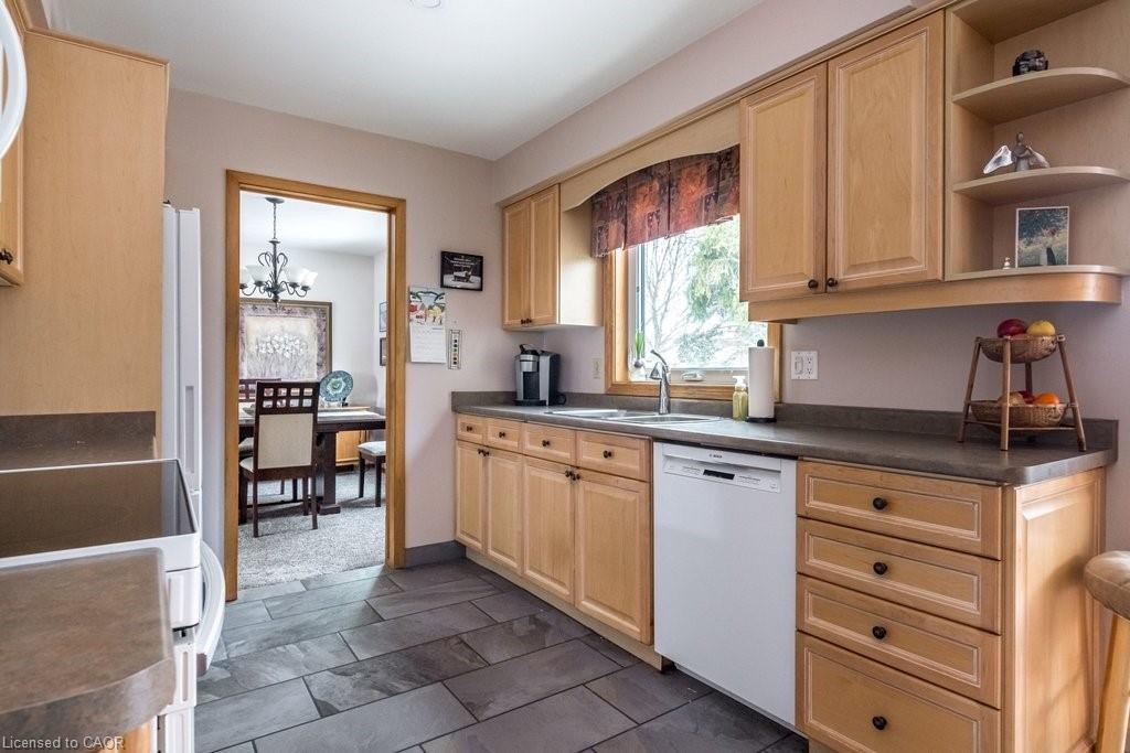 19 Chateau Court Property Photo 14