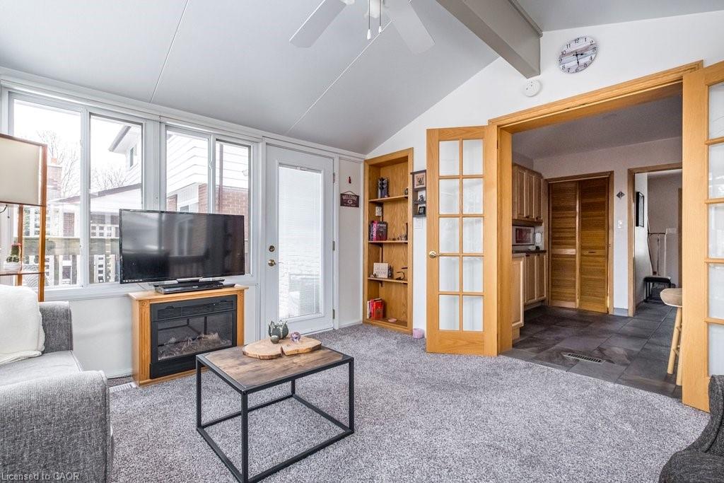 19 Chateau Court Property Photo 18