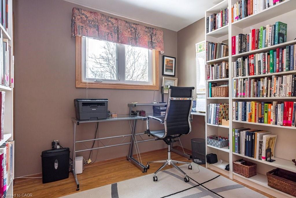 19 Chateau Court Property Photo 28
