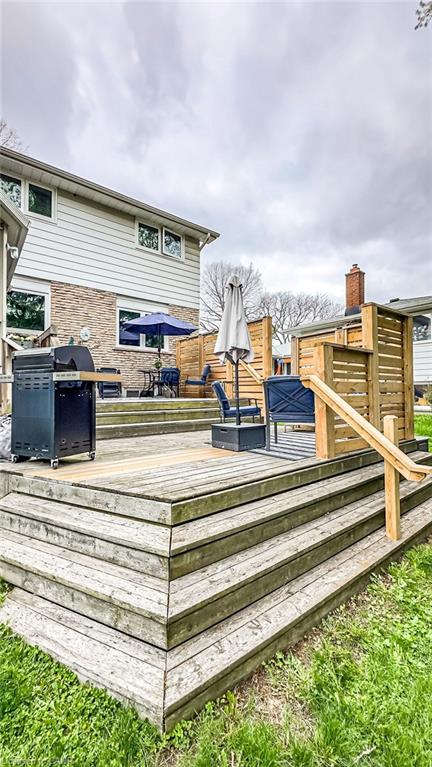 19 Chateau Court Property Photo 36