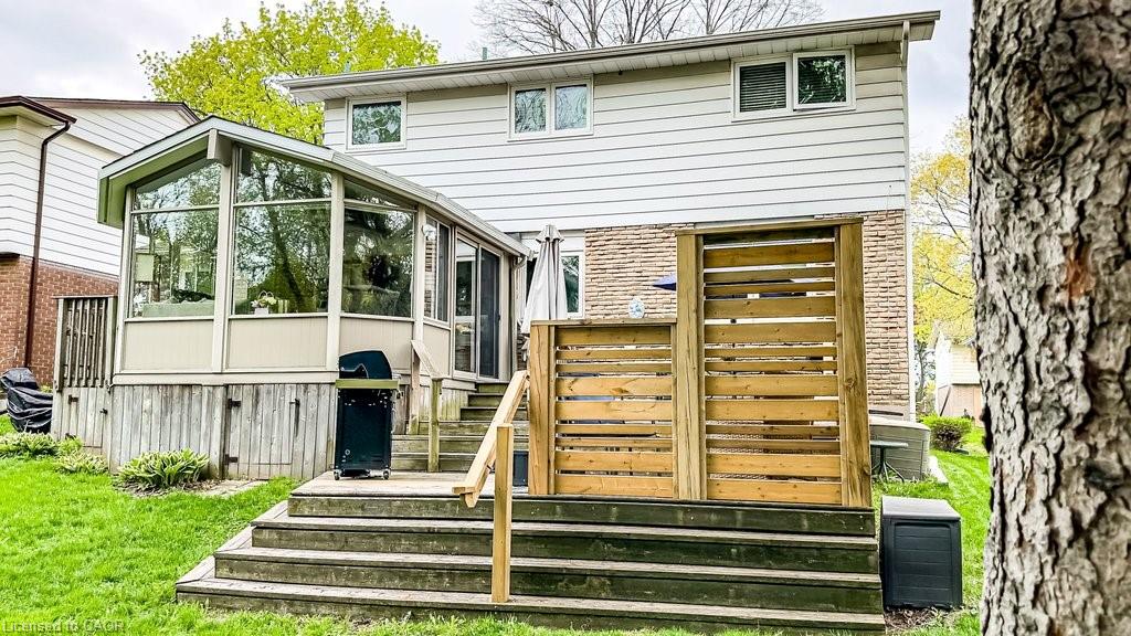 19 Chateau Court Property Photo 44