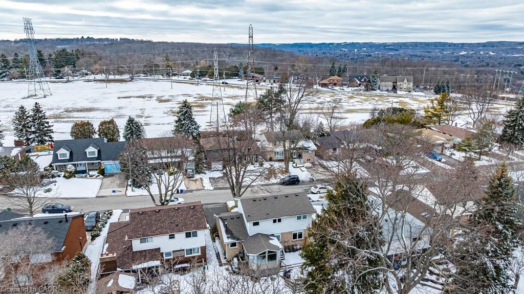 19 Chateau Court Property Photo 46