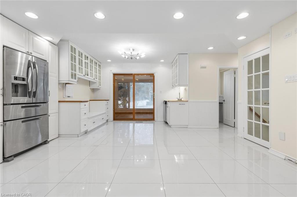 145 Wolfdale Avenue Property Photo 8