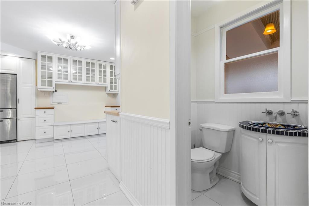 145 Wolfdale Avenue Property Photo 10