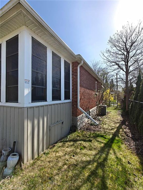 18 Dunbar Road S Property Photo 6