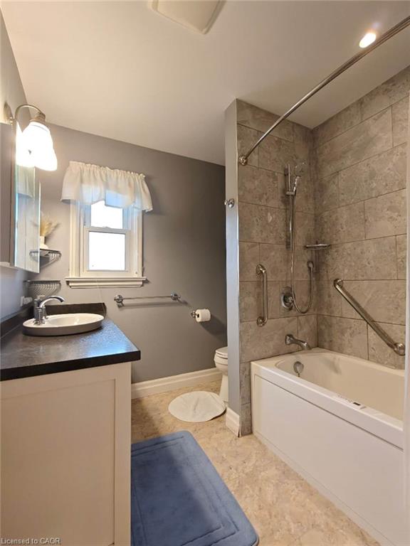 18 Dunbar Road S Property Photo 16