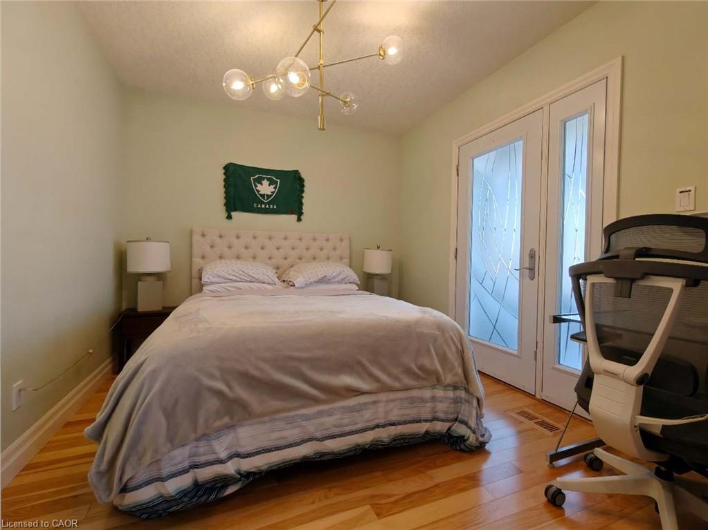 18 Dunbar Road S Property Photo 17