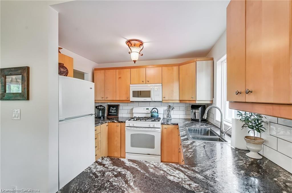 8 Beach Road Property Photo 17