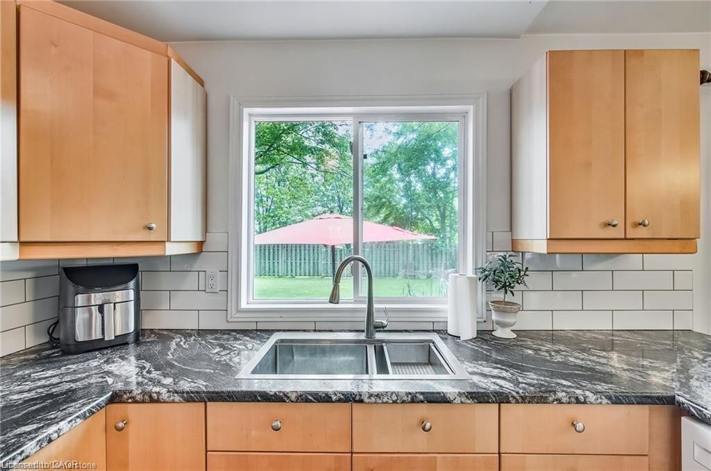 8 Beach Road Property Photo 18