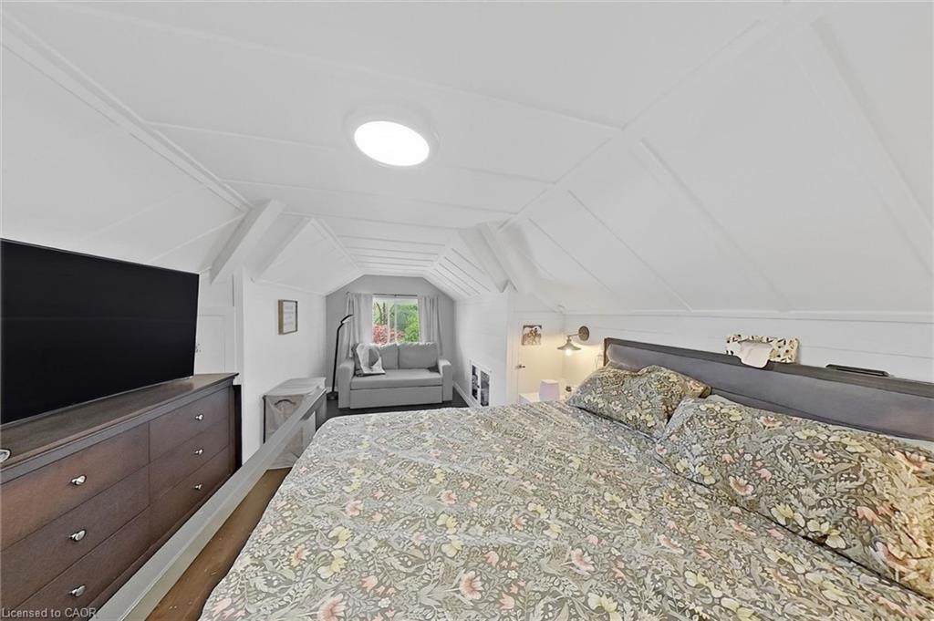 392 Queenston Street Property Photo 26