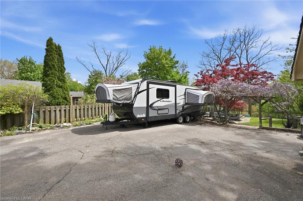 392 Queenston Street Property Photo 30