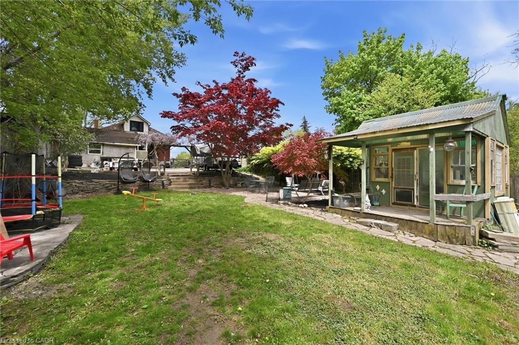392 Queenston Street Property Photo 35
