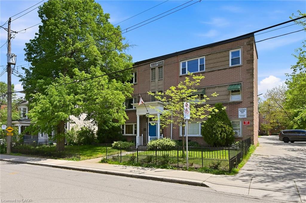 28-137 Emerald Street S Property Photo 2