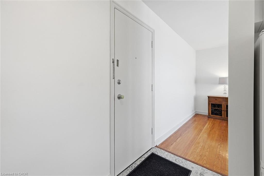28-137 Emerald Street S Property Photo 9