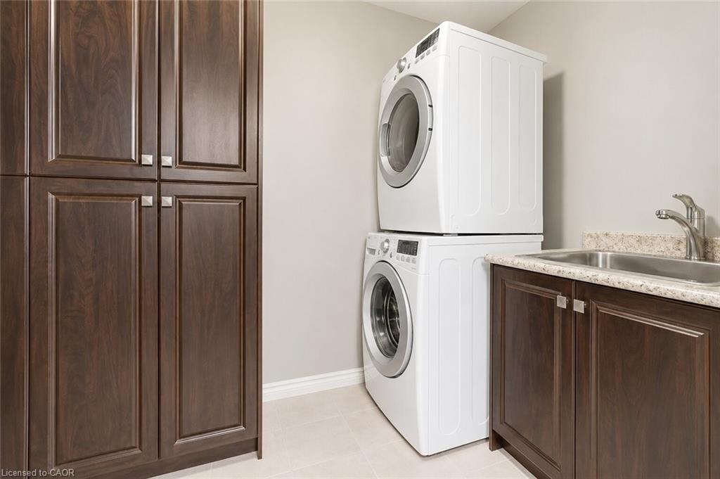 7-110 Ling Road Property Photo 9