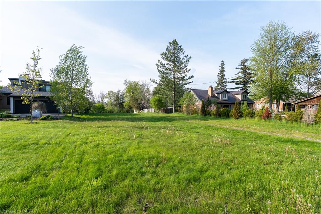 138 Riverbank Drive Property Photo 3