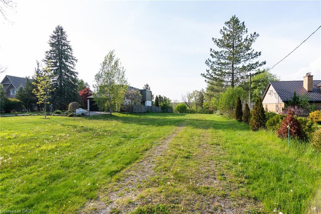 138 Riverbank Drive Property Photo 4
