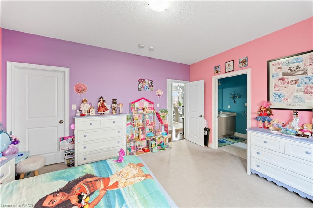 55 Meek Avenue Property Photo 33