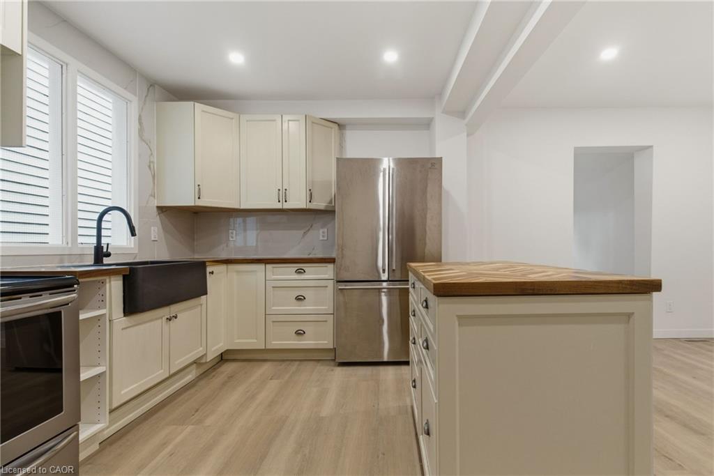 1-94 East 35th Street Property Photo 5
