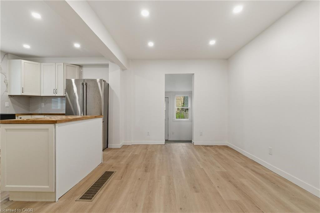 1-94 East 35th Street Property Photo 10