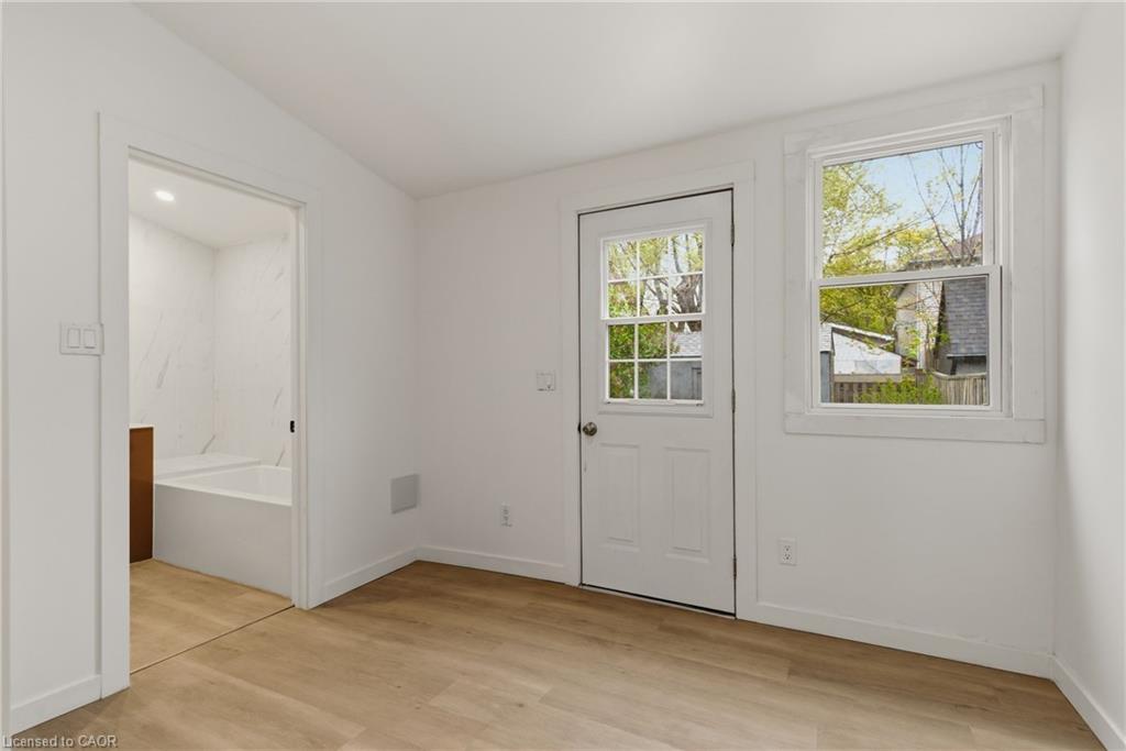 1-94 East 35th Street Property Photo 16