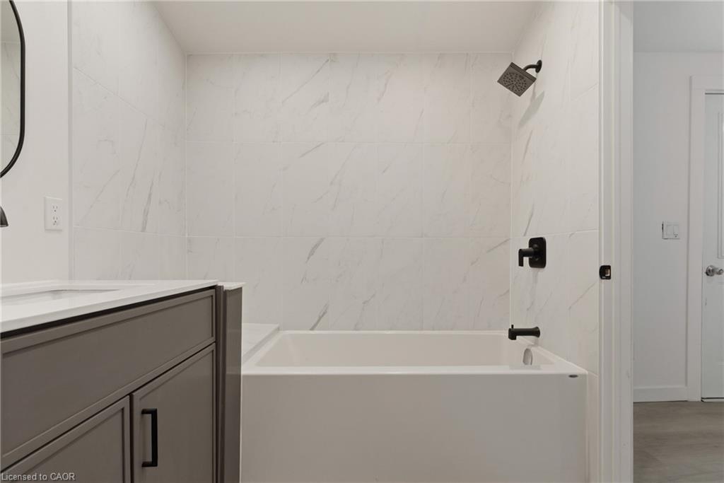 1-94 East 35th Street Property Photo 20