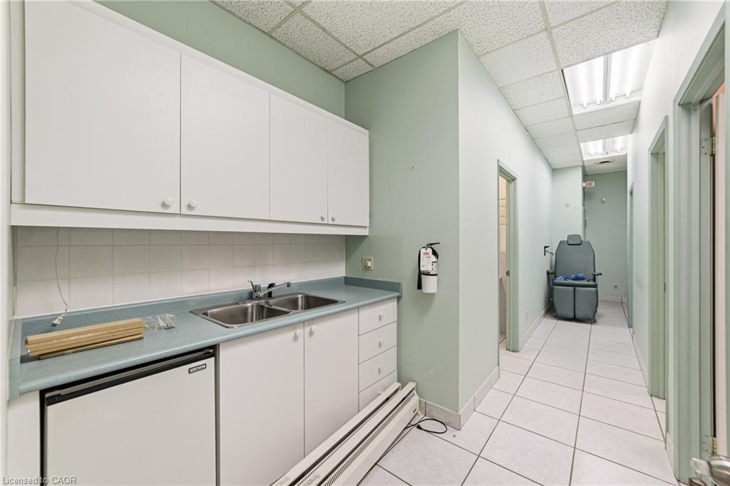 4136 Dundas Street W Property Photo 8