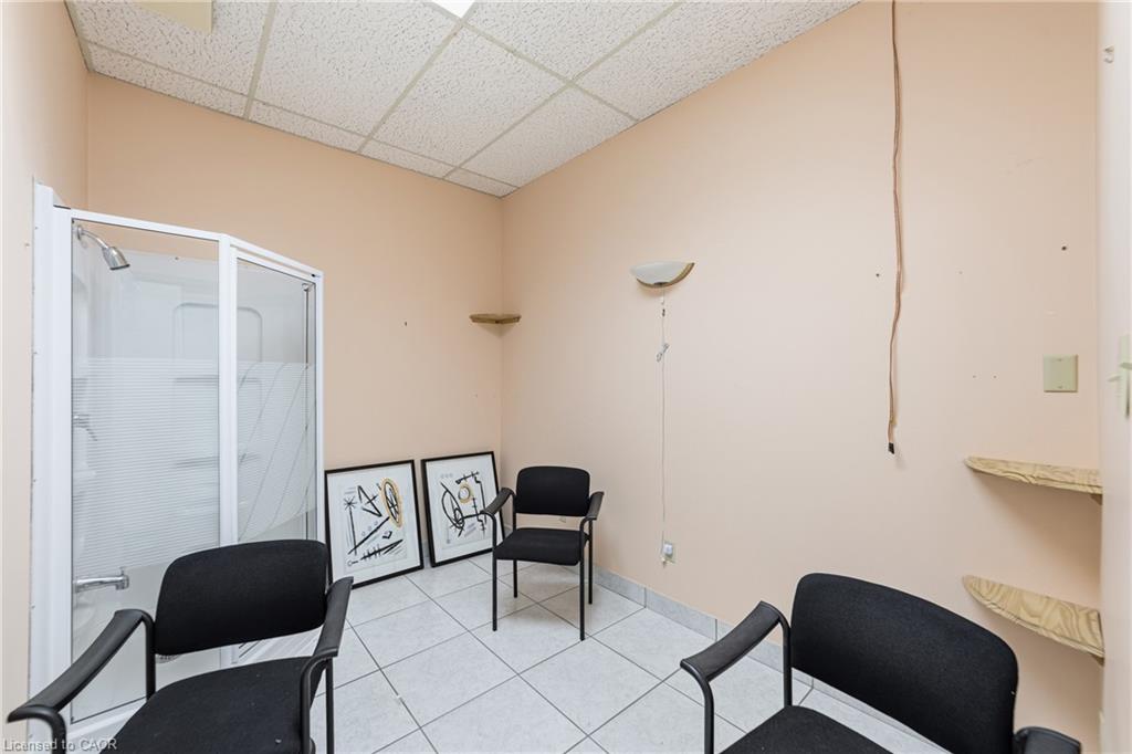 4136 Dundas Street W Property Photo 9