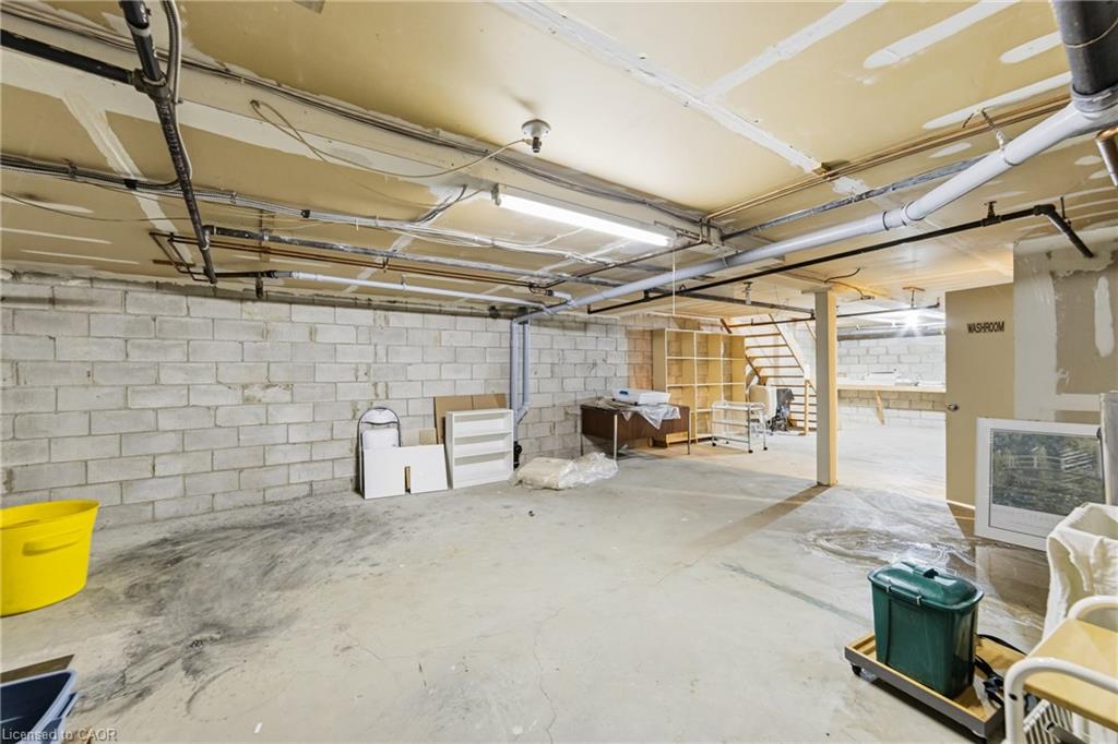 4136 Dundas Street W Property Photo 18