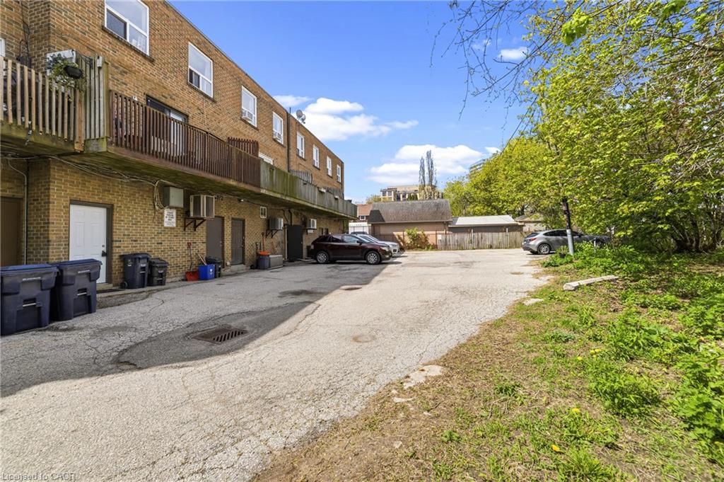 4136 Dundas Street W Property Photo 19