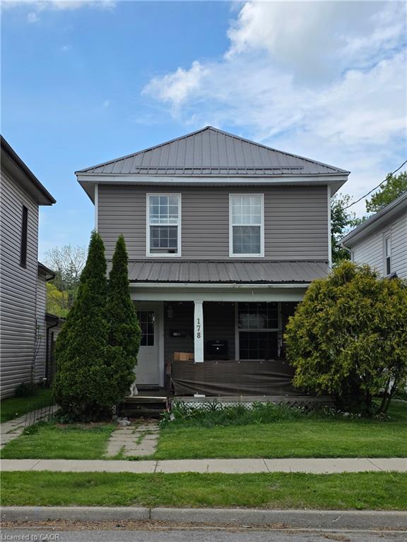 178 Head Street N Property Photo 1