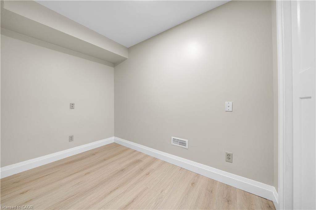 26 Peachtree Crescent Property Photo 30