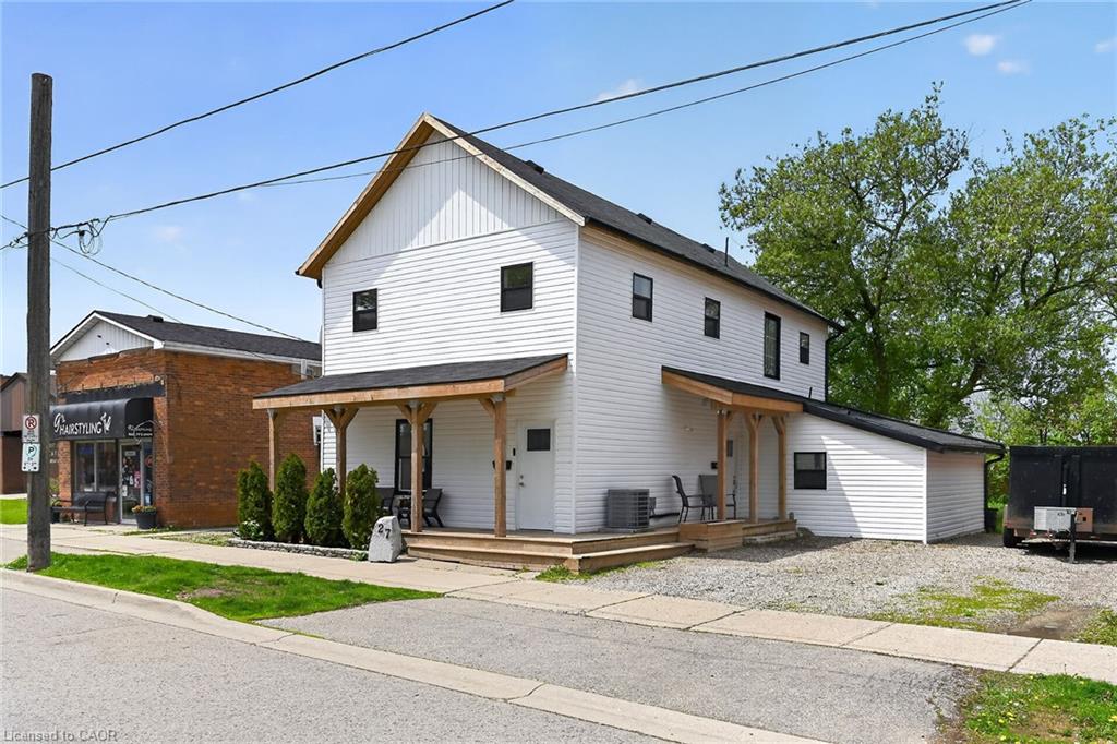 27 Cayuga Street N Property Photo 44