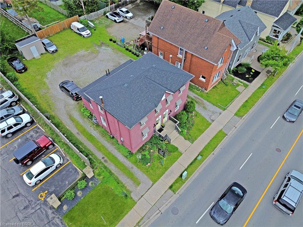 275 Brant Avenue Property Photo 5