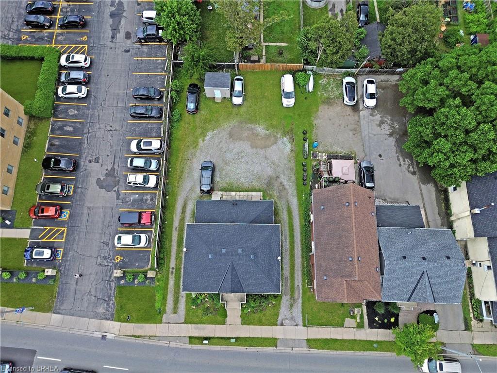 275 Brant Avenue Property Photo 12