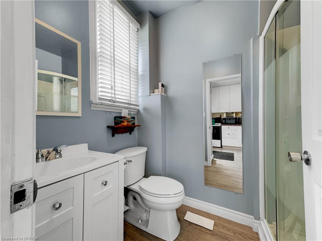273-275 Brant Avenue Property Photo 27