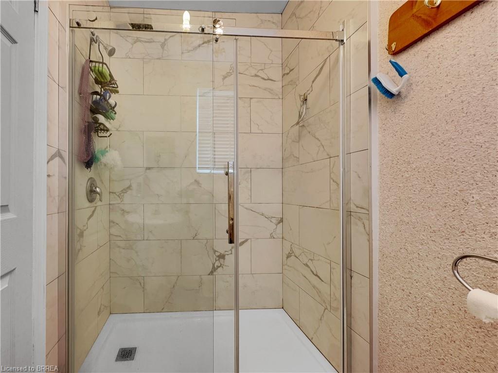 273-275 Brant Avenue Property Photo 29