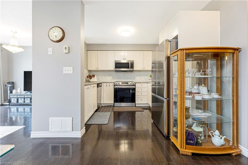 447 Sales Drive Property Photo 7