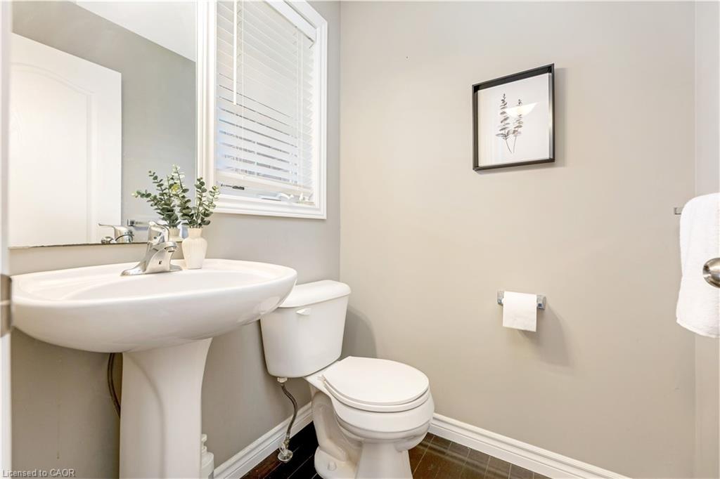 447 Sales Drive Property Photo 16