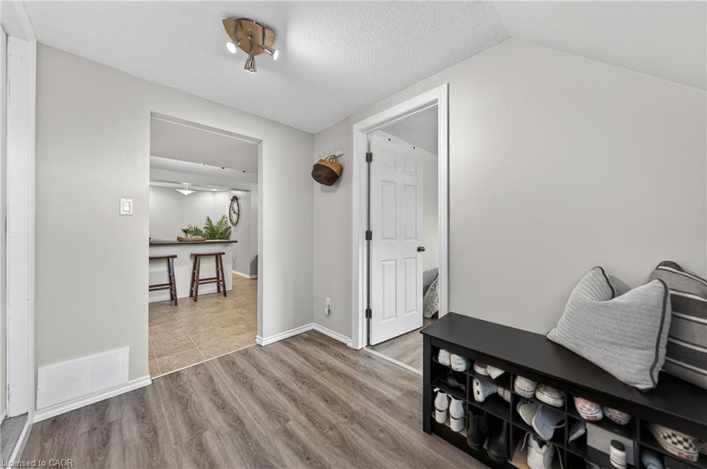 8 Esther Avenue Property Photo 29