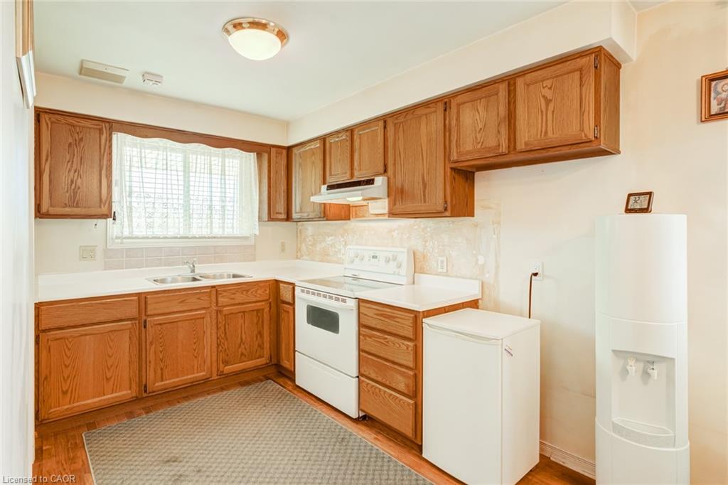 186 Adeline Avenue Property Photo 11