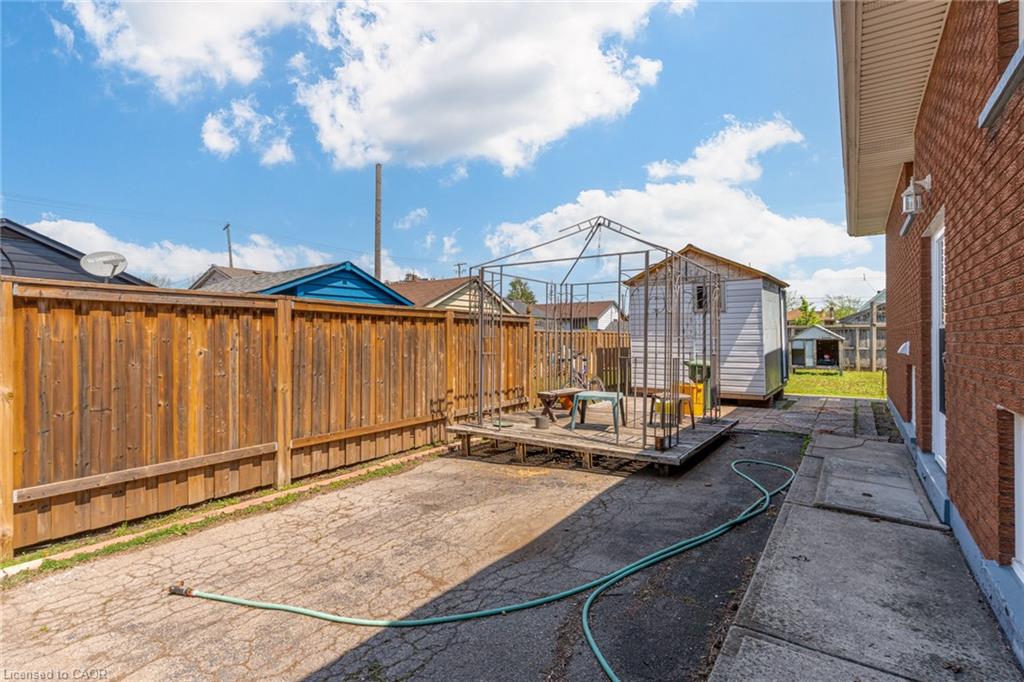 186 Adeline Avenue Property Photo 45
