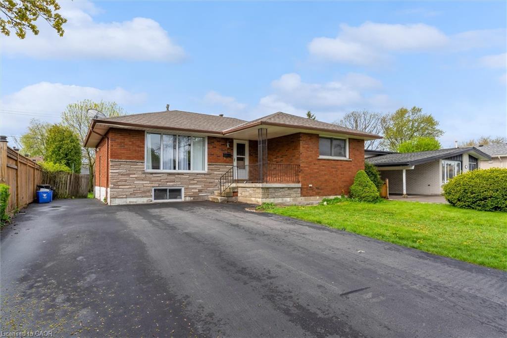 46 Beaconsfield Drive Property Photo 1