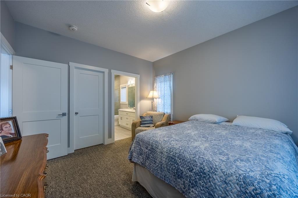 9 Pursel Street Property Photo 7