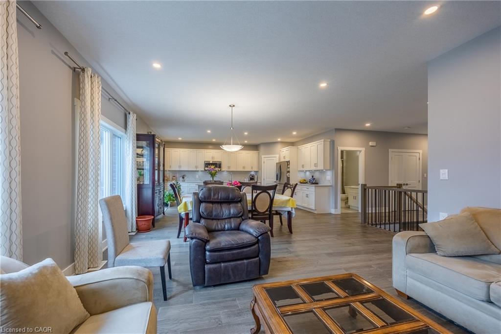 9 Pursel Street Property Photo 15