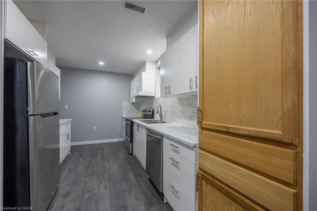 9 Pursel Street Property Photo 22
