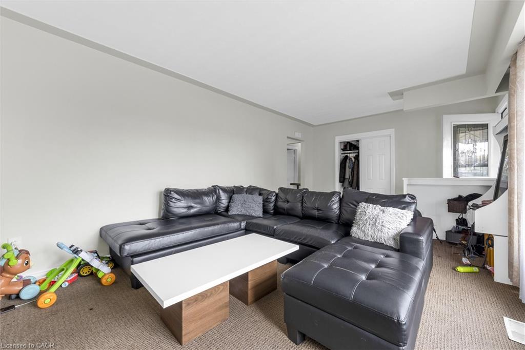 46 Beaconsfield Drive Property Photo 16