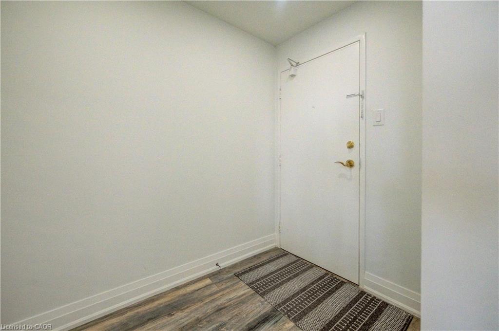 2013-3590 Kaneff Crescent Property Photo 6